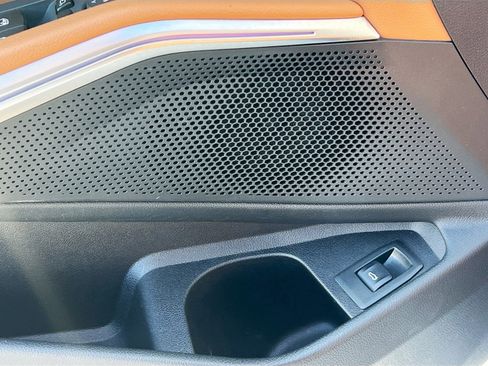 Used 2021 BMW 330i Sedan w/ Driving Assistance Package image 19