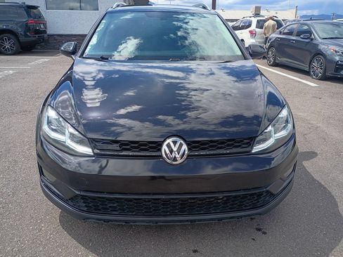 Used 2019 Volkswagen Golf Alltrack S AWD/4WD image 2