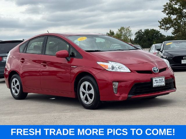 Used 2015 Toyota Prius Three FWD image 1