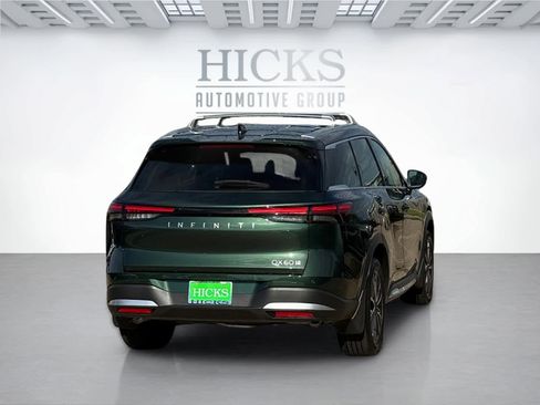 New 2026 INFINITI QX60 Luxe w/ Family Package image 5