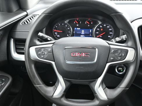 Used 2023 GMC Terrain SLE image 18
