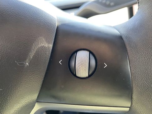 Used 2021 Tesla Model 3 Standard Range Plus image 16