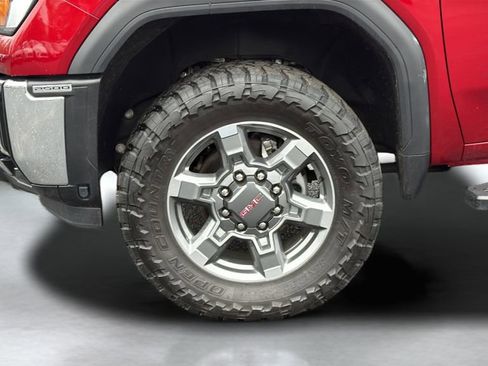 Used 2025 GMC Sierra 2500 SLT w/ SLT Premium Package image 9