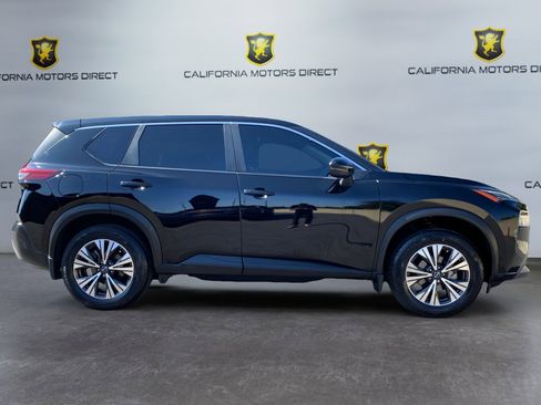 Used 2022 Nissan Rogue SV image 4