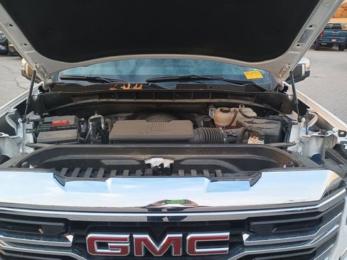 Used 2025 GMC Sierra 1500 SLT image 14