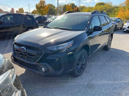 Used 2025 Subaru Outback Onyx Edition image 1