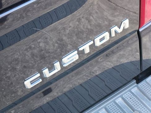 Used 2022 Chevrolet Silverado 1500 Custom image 10