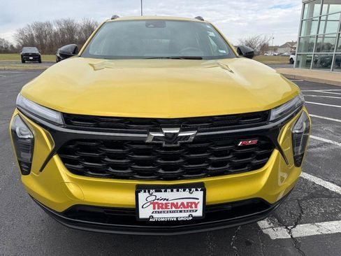 Used 2024 Chevrolet Trax RS w/ Sunroof Package image 9