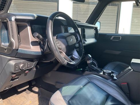 Used 2021 Ford Bronco Outer Banks image 15