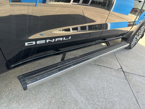 Used 2023 GMC Sierra 1500 Denali w/ Denali Reserve Package image 10