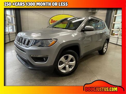 Used 2020 Jeep Compass Latitude image 1