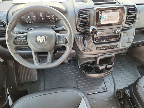 Used 2025 RAM ProMaster 2500 w/ Convenience Group FWD image 10