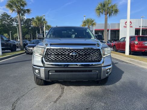 Used 2018 Toyota Tundra SR5 w/ SR5 Upgrade Package image 3