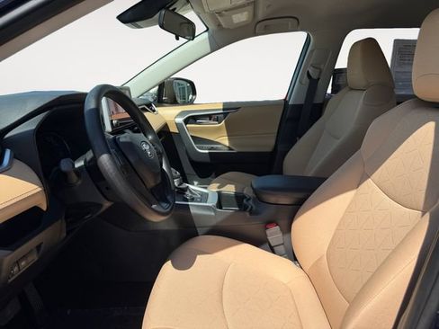 Certified 2025 Toyota RAV4 XLE AWD/4WD image 9