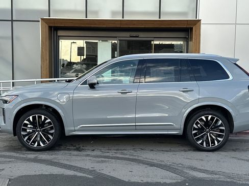 New 2026 Volvo XC90 T8 Ultra w/ Protection Package Premier AWD/4WD image 5