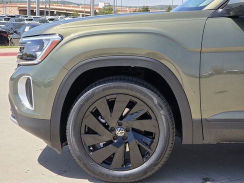 New 2026 Volkswagen Atlas SE image 5