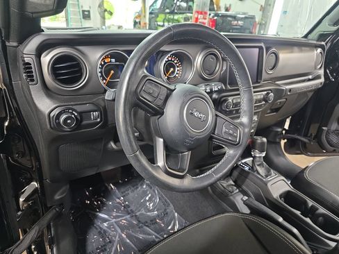 Used 2023 Jeep Wrangler Unlimited Sport AWD/4WD image 15