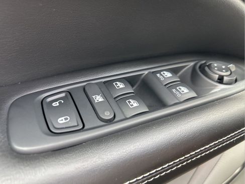 Certified 2018 Jeep Compass Latitude w/ Popular Equipment Group image 24