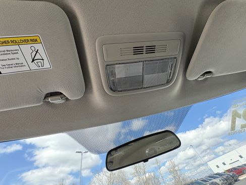 Used 2021 Honda HR-V LX image 23