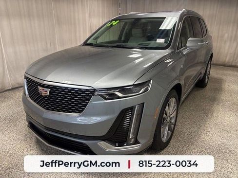 Used 2024 Cadillac XT6 Premium Luxury w/ Technology Package AWD/4WD image 6