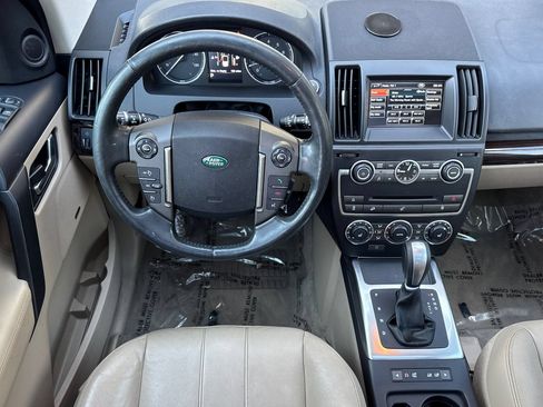 Used 2013 Land Rover LR2 AWD/4WD image 14
