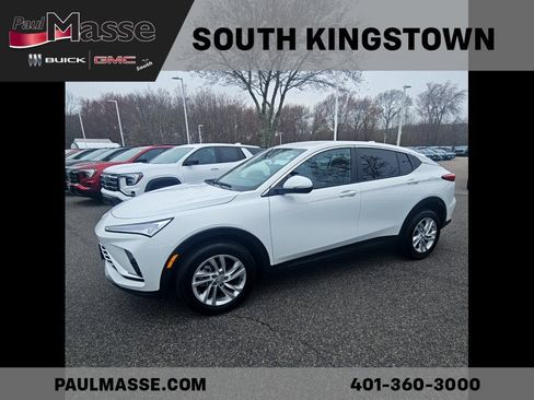 Used 2024 Buick Envista Sport Touring w/ Convenience I Package FWD image 2