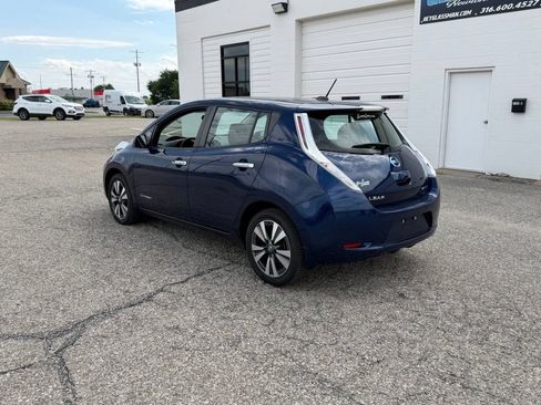 Used 2017 Nissan Leaf SV w/ Premium Package FWD image 6