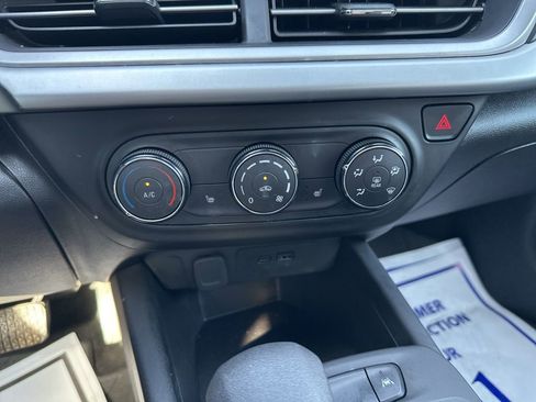 Used 2024 Chevrolet Trax LS w/ LS Convenience Package image 19