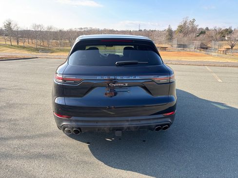 Used 2019 Porsche Cayenne S image 6