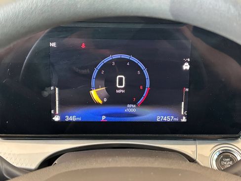 Used 2025 Chevrolet Trax LT FWD image 39