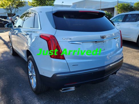 Used 2019 Cadillac XT5 Premium Luxury w/ Driver Assist Package AWD/4WD image 4