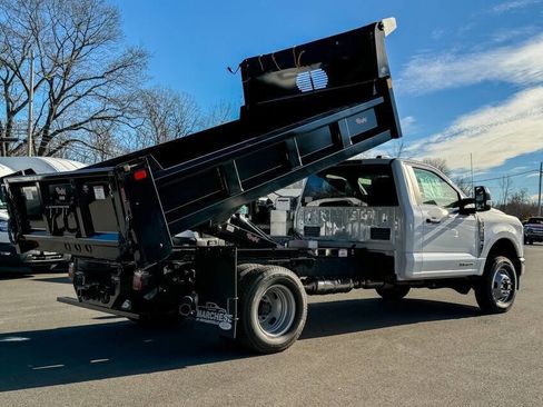Used 2024 Ford F350 XLT AWD/4WD image 3