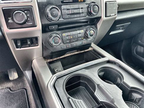 Used 2017 Ford F250 Lariat w/ Lariat Ultimate Package image 27