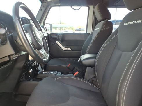 Used 2015 Jeep Wrangler Rubicon w/ Power Convenience Group AWD/4WD image 18