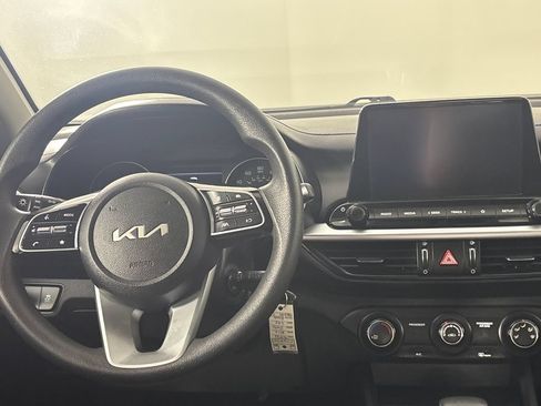 Used 2023 Kia Forte LXS w/ LXS Technology Package FWD image 14