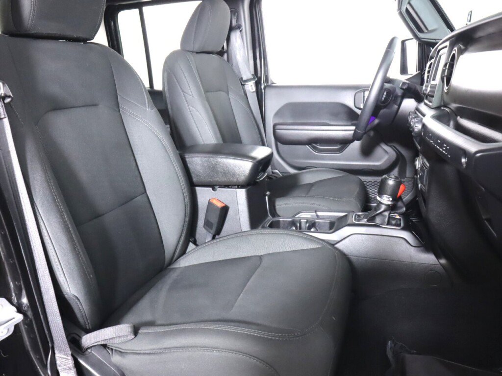 Used 2018 Jeep Wrangler Unlimited Sport S AWD/4WD image 37
