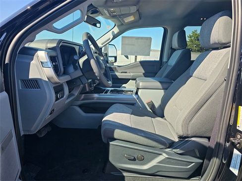 New 2025 Ford F350 XLT w/ Black Appearance Package image 11