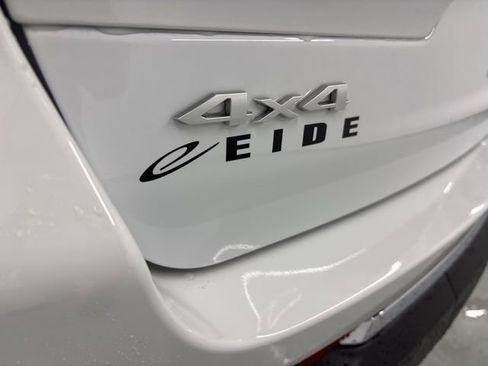 New 2025 Jeep Grand Cherokee L Limited image 9