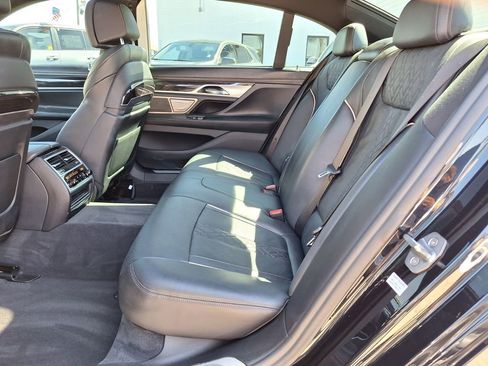 Used 2019 BMW 740i 740i 4D Sedan w/ Executive Package image 10