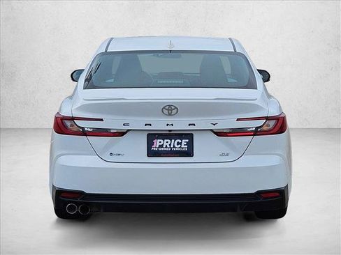 Used 2025 Toyota Camry SE FWD image 6