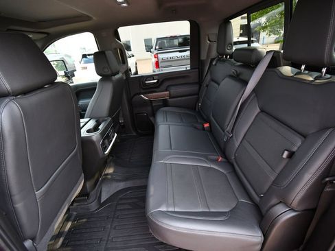 Used 2021 GMC Sierra 3500 Denali AWD/4WD image 17