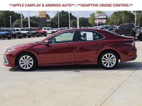 Used 2021 Toyota Camry LE FWD image 5