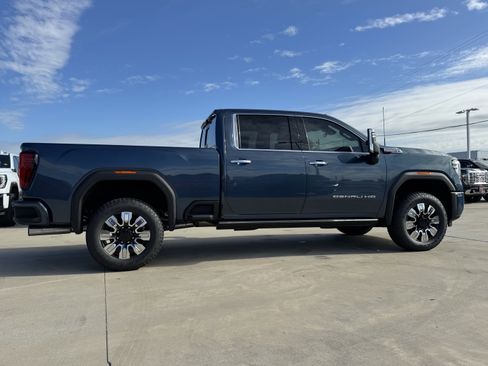 New 2026 GMC Sierra 2500 Denali w/ Technology Package image 7