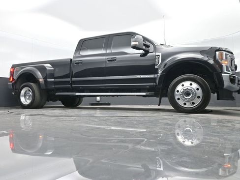 Used 2022 Ford F450 Lariat w/ FX4 Off-Road Package image 32