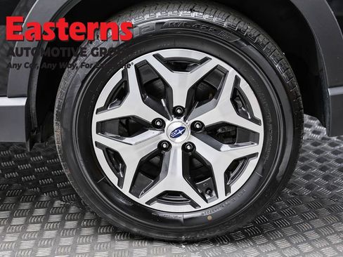Used 2022 Subaru Forester Premium image 8