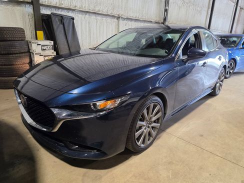 Used 2024 MAZDA MAZDA3 s FWD image 1