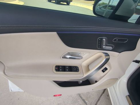 Used 2020 Mercedes-Benz CLA 250 image 10