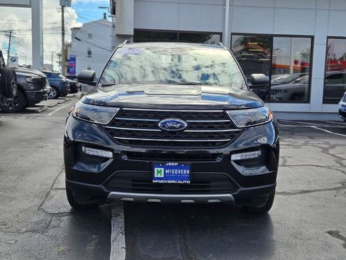 Used 2022 Ford Explorer XLT w/ Equipment Group 202A image 8