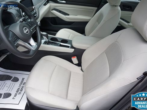 Used 2025 Nissan Altima 2.5 SV FWD image 25