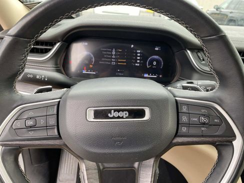 Certified 2022 Jeep Grand Cherokee L Limited image 16